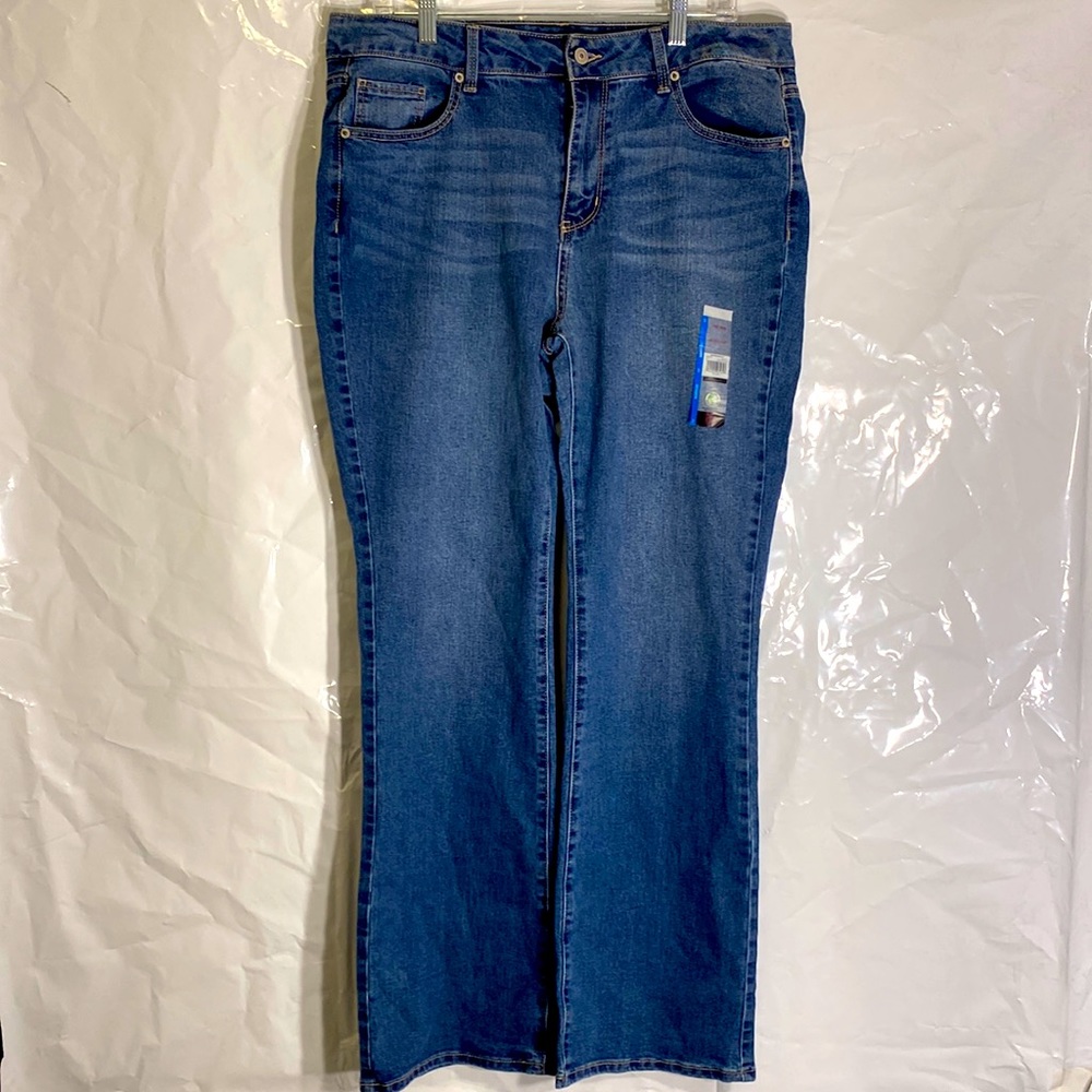 NOBO. NWT. Blue Jeans By No Boundaries. Bootcut, Mid Rise.